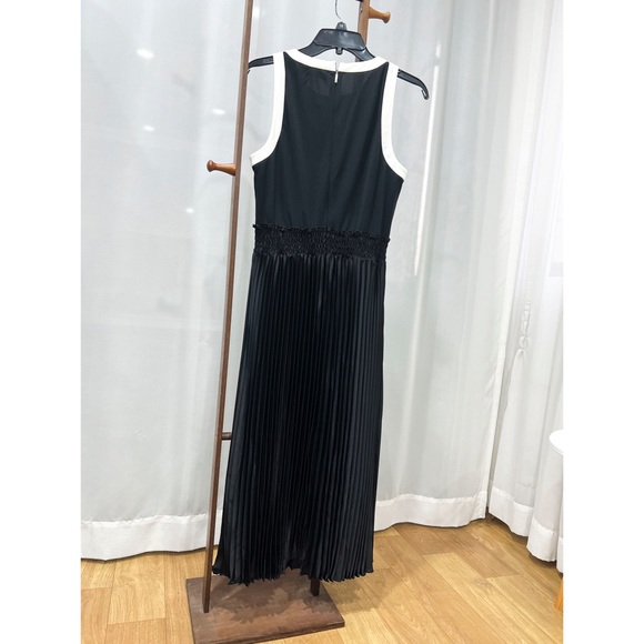 Karl Lagerfeld Pleated Skirt MIDI Dress - Picture 5 of 7